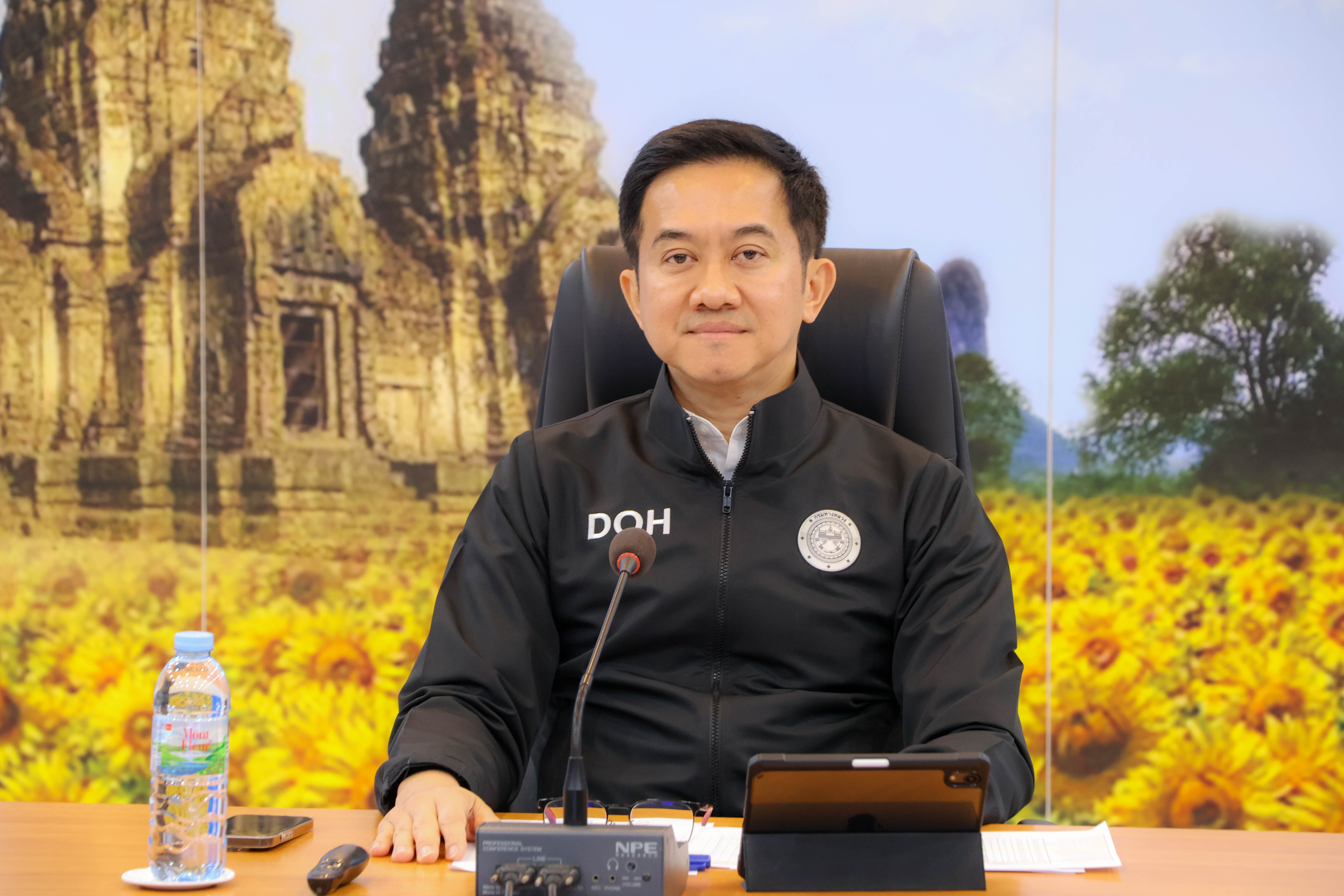 นายเอกนรินทร์ จินทะวงค์ ผู้อำนวยการสำนักงานทางหลวงที่ 11 (ลพบุรี) พร้อมด้วยรองผู้อำนวยการสำนักฯ ผอ.ส่วน/ฝ่าย และเจ้าหน้าที่ท